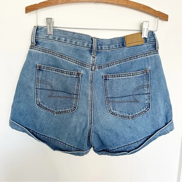 American Eagle Outfitters Denim Mom Shorts Cuffed Hem Size 4 - Picture 2 of 7